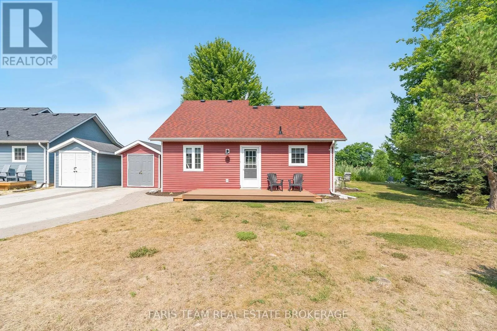 32 ALGONQUIN TRAIL