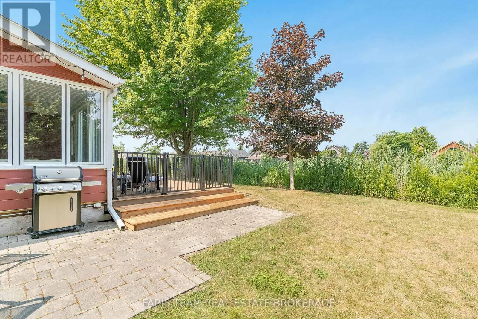 32 ALGONQUIN TRAIL