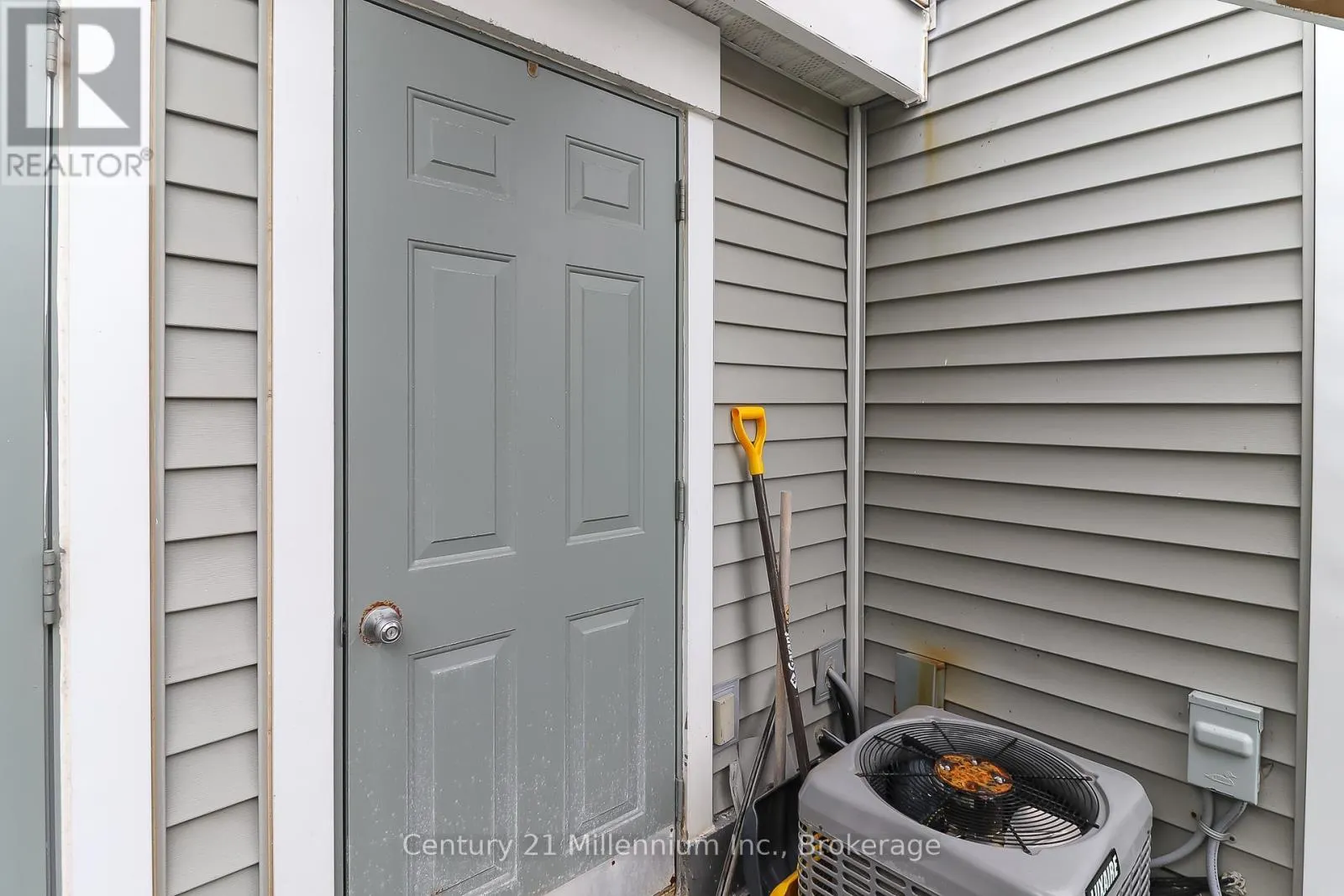 124 - 55 TROTT BOULEVARD, #124