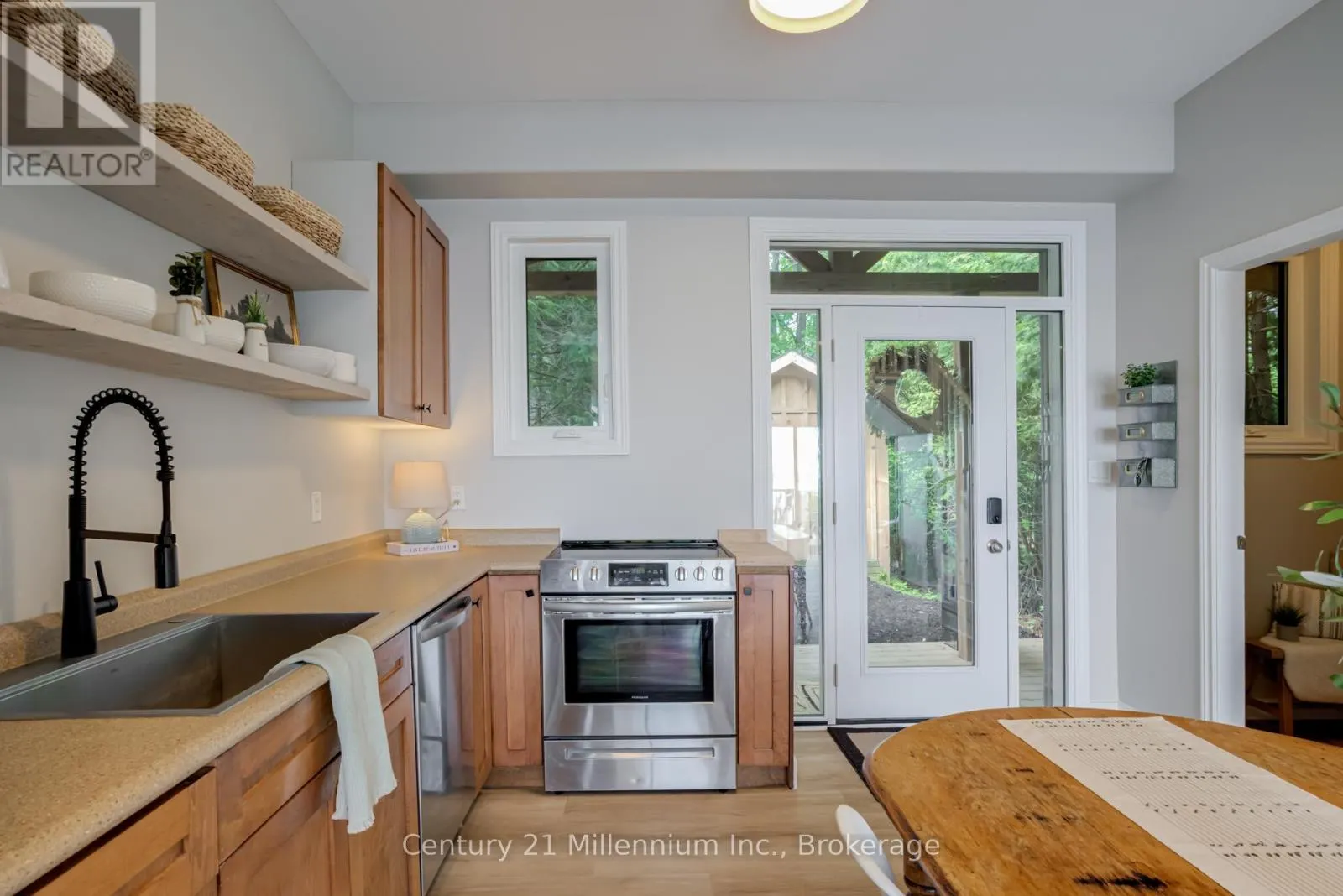 75 GLEN ROAD