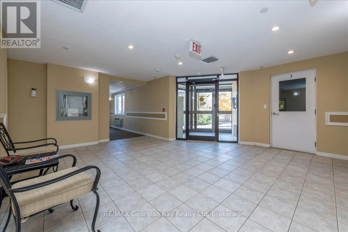 201 - 4 BECK BOULEVARD, #201