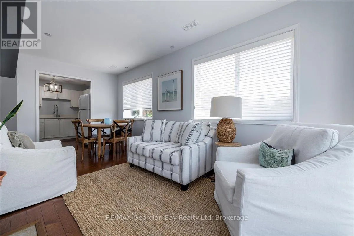 201 - 4 BECK BOULEVARD, #201