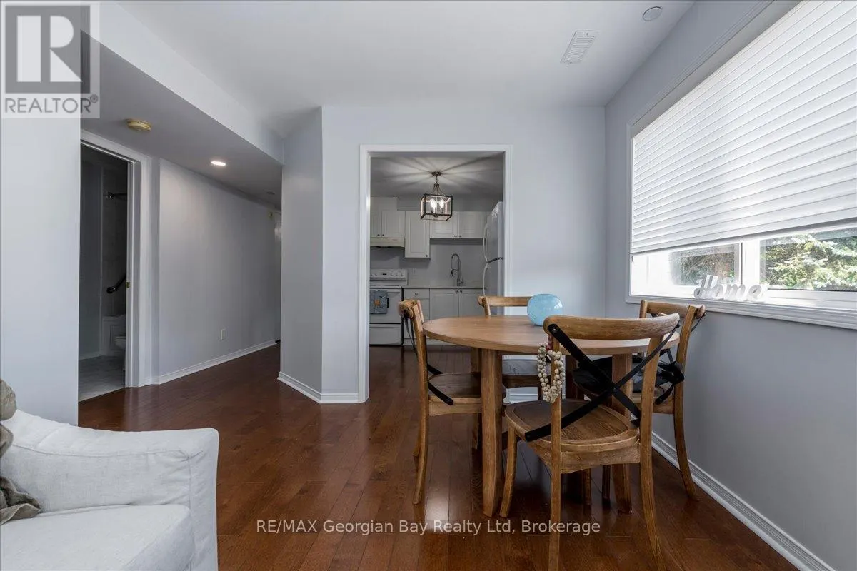 201 - 4 BECK BOULEVARD, #201