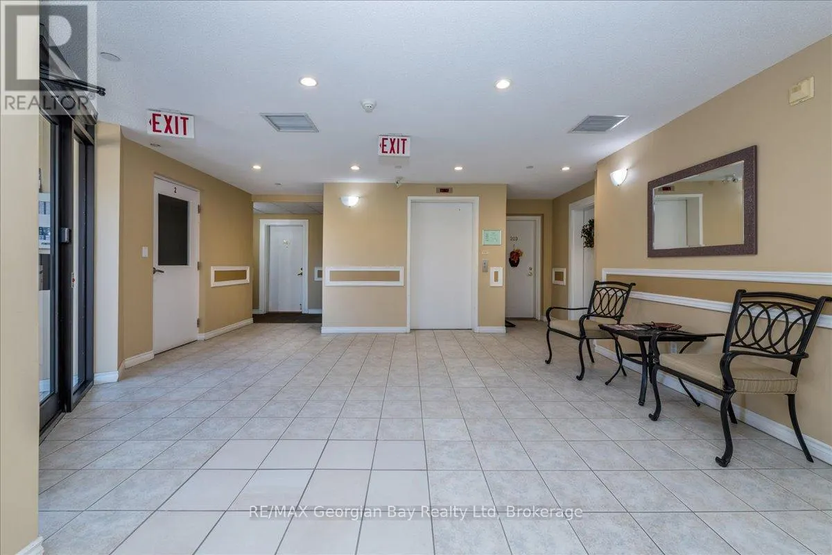 201 - 4 BECK BOULEVARD, #201