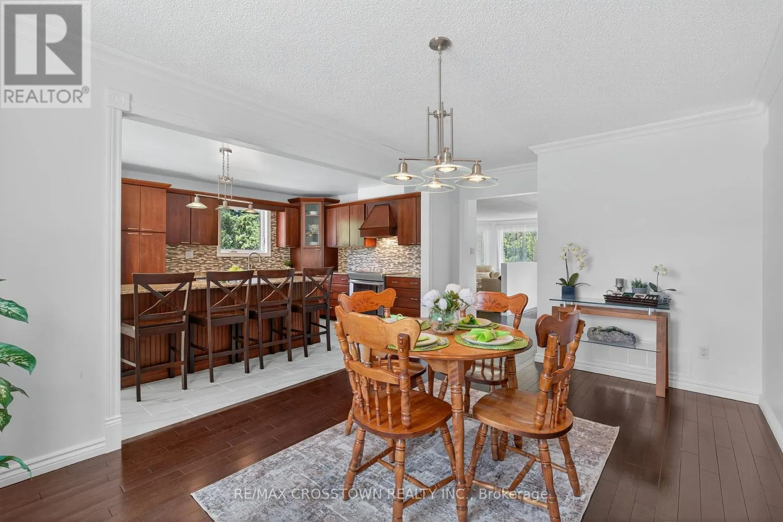 2 BIRCHMOUNT CIRCLE