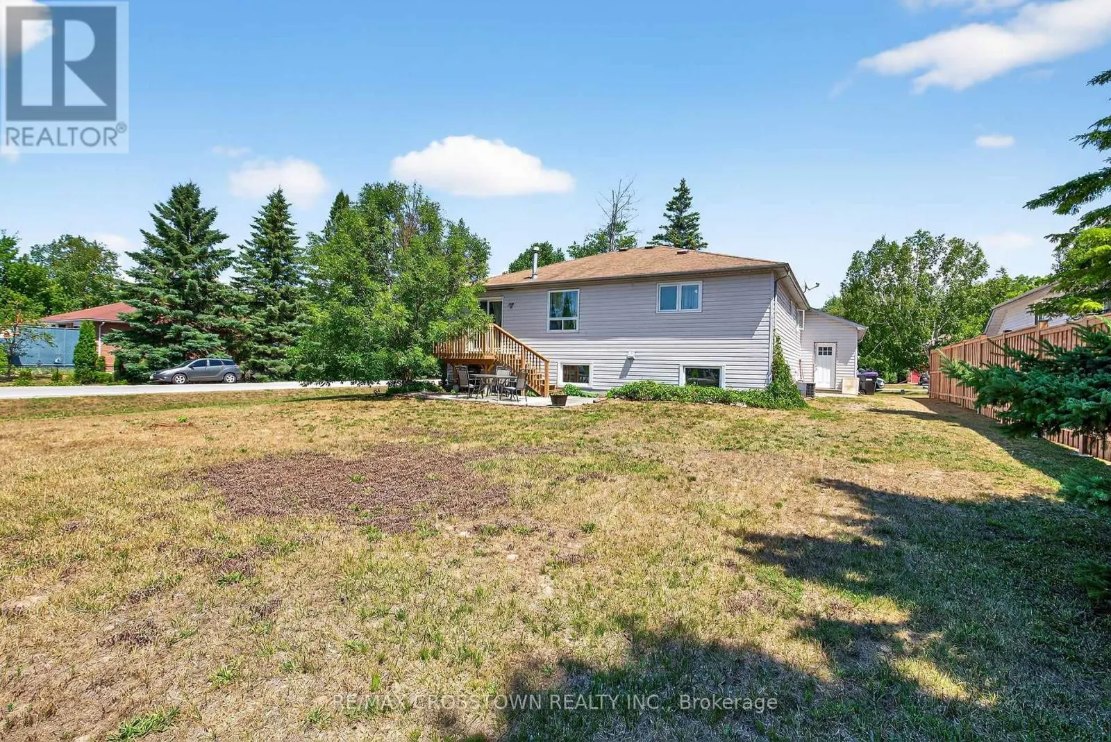 2 BIRCHMOUNT CIRCLE