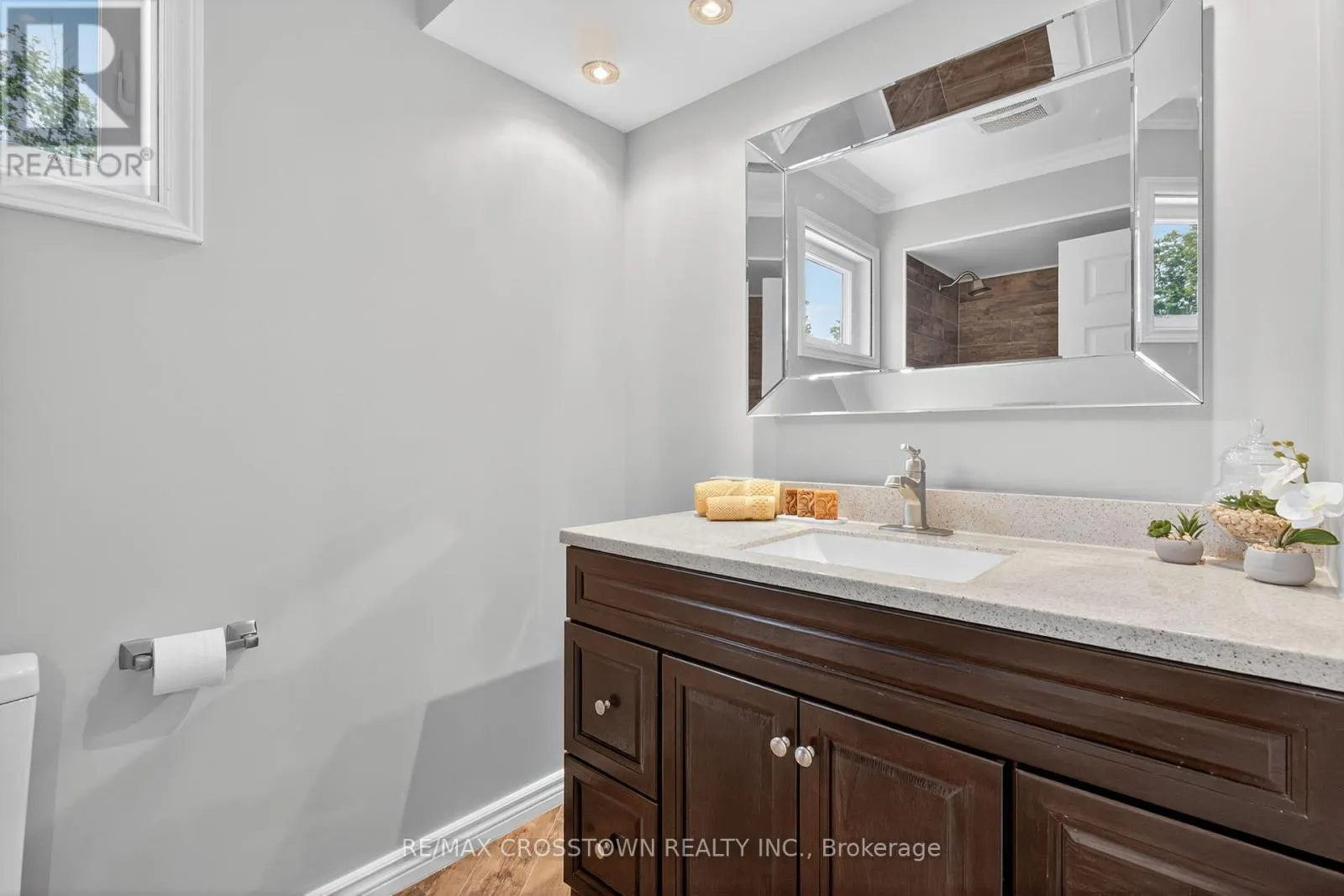 2 BIRCHMOUNT CIRCLE