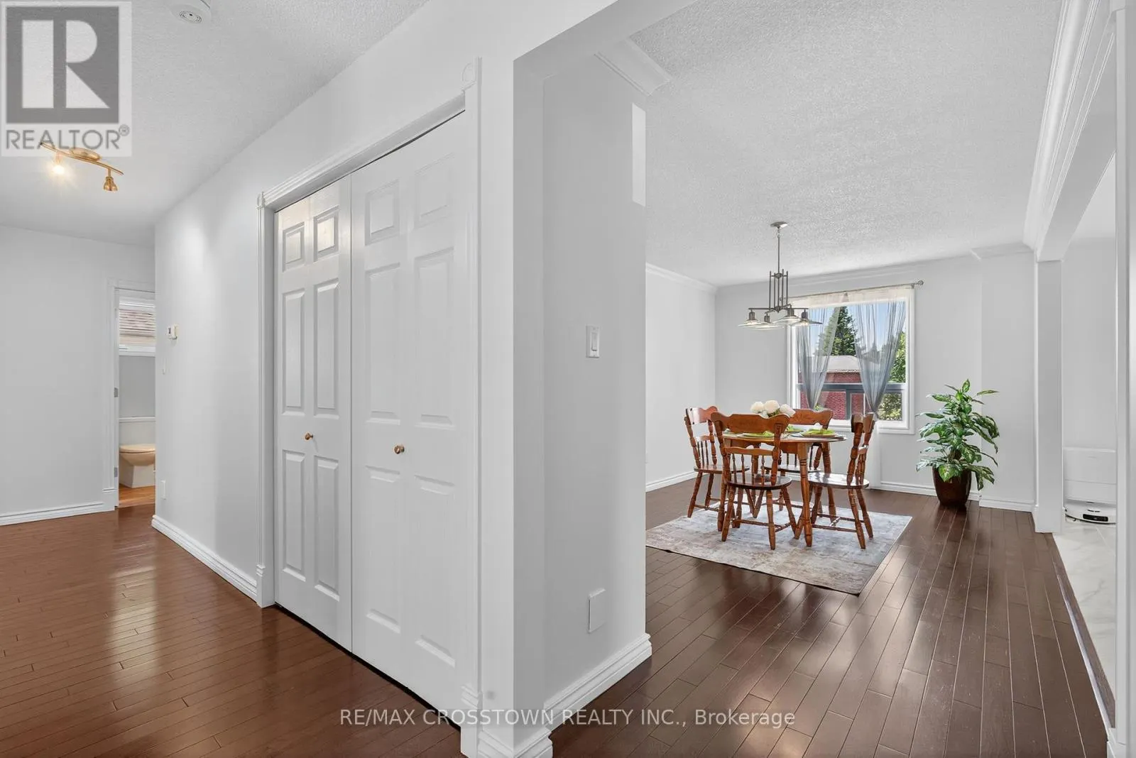 2 BIRCHMOUNT CIRCLE