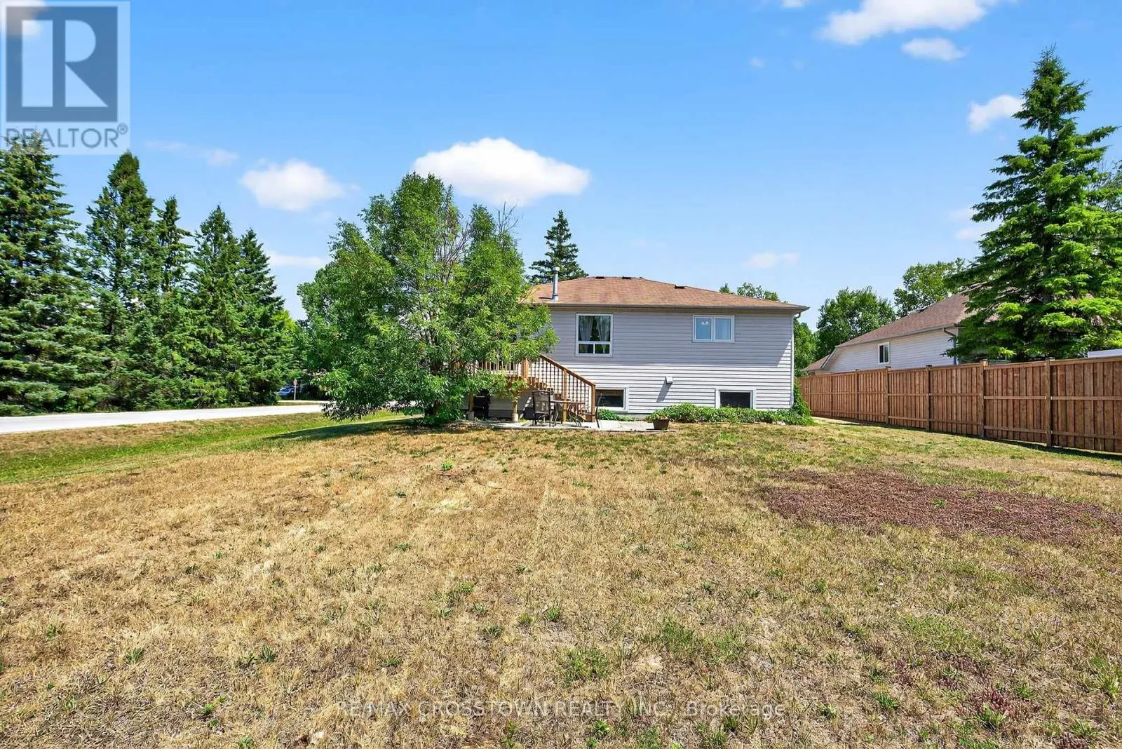 2 BIRCHMOUNT CIRCLE