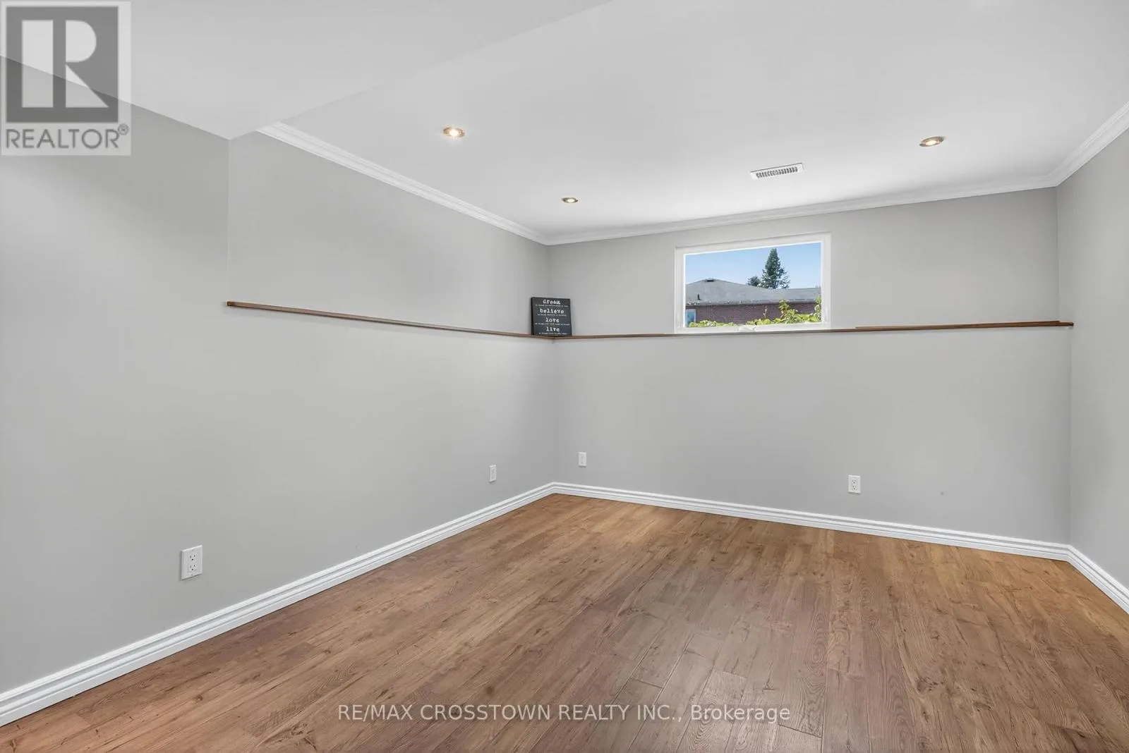 2 BIRCHMOUNT CIRCLE
