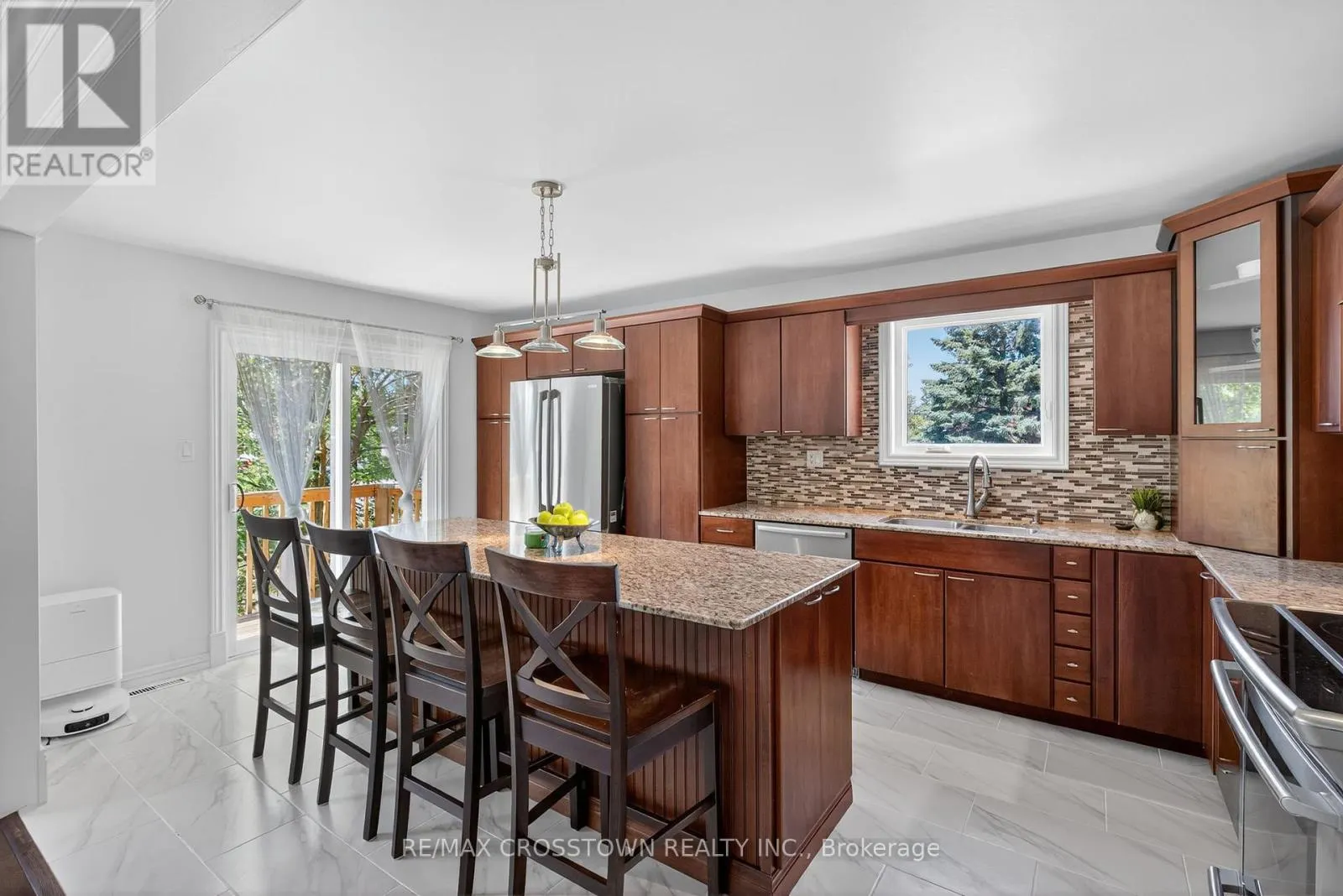 2 BIRCHMOUNT CIRCLE