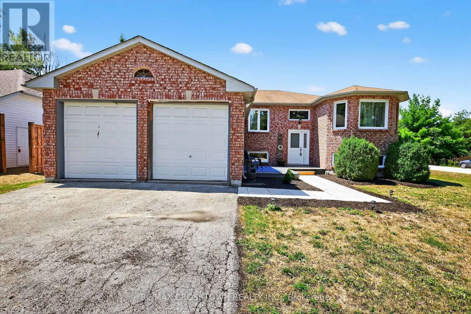 2 BIRCHMOUNT CIRCLE
