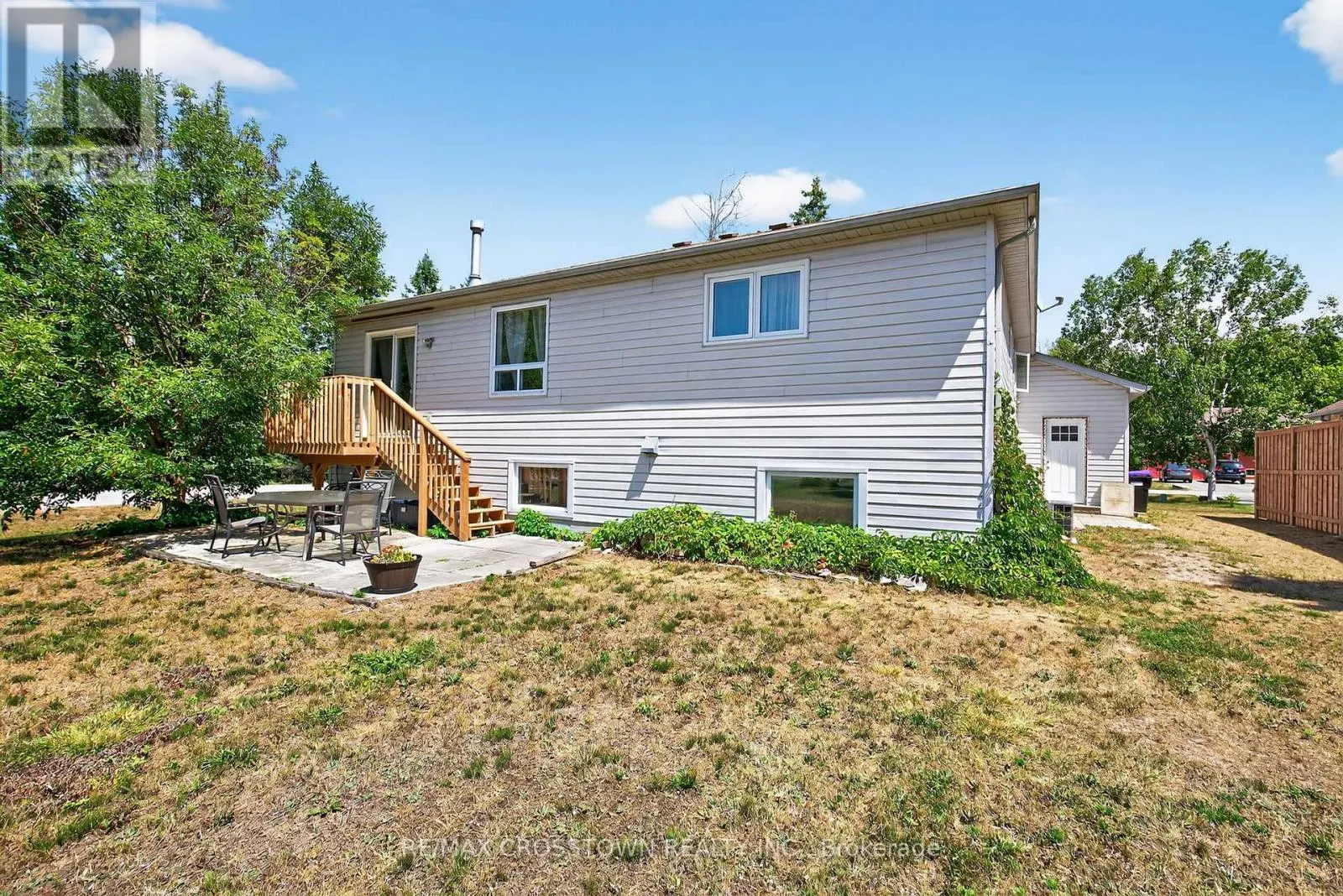 2 BIRCHMOUNT CIRCLE