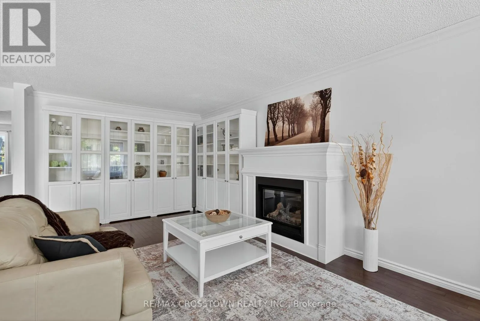 2 BIRCHMOUNT CIRCLE