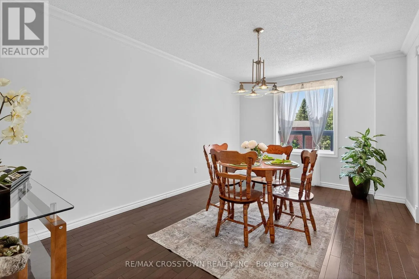2 BIRCHMOUNT CIRCLE