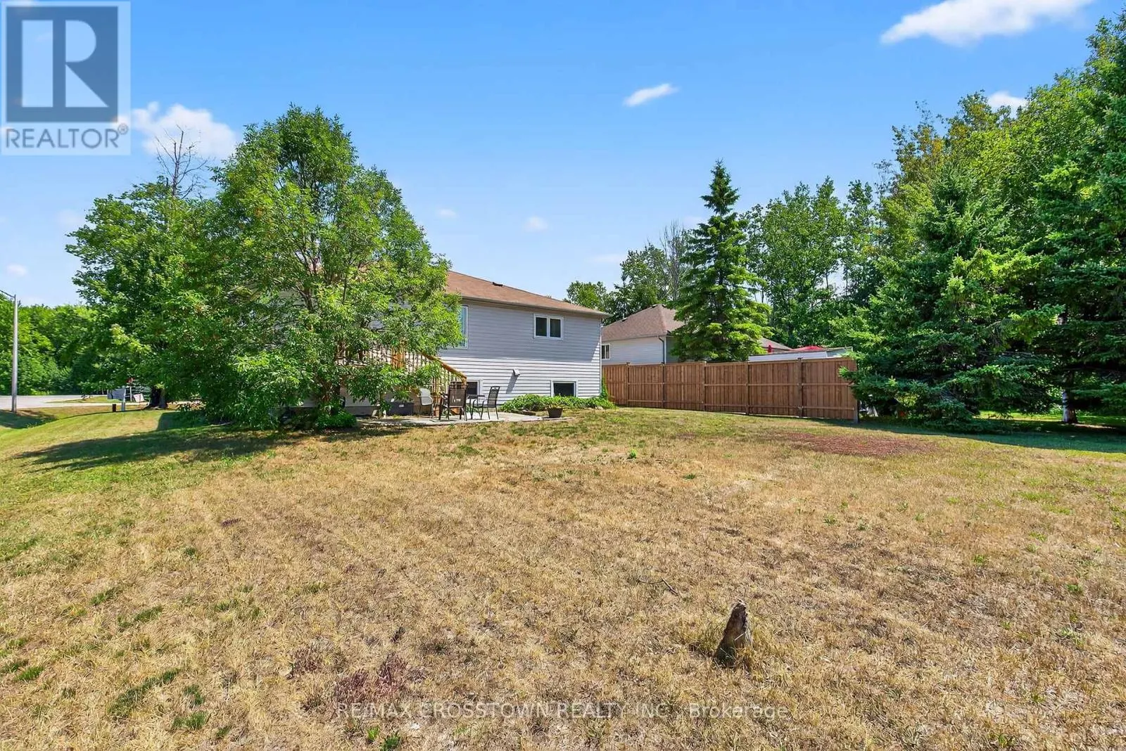 2 BIRCHMOUNT CIRCLE