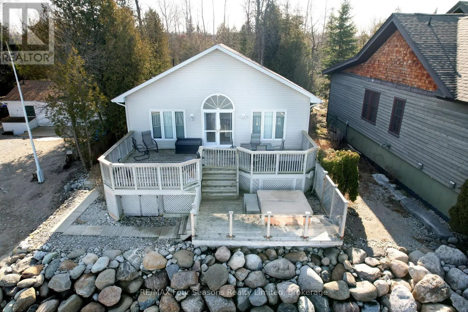 46 WILLIAM AVENUE
