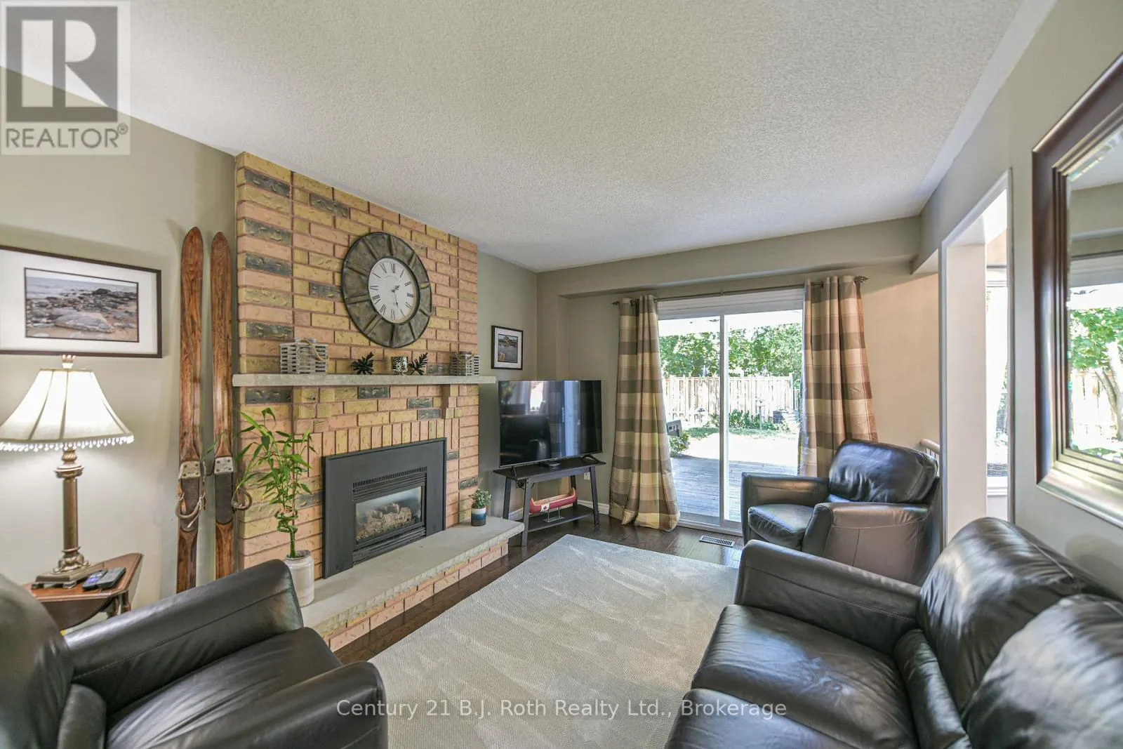34 BRANDON CRESCENT