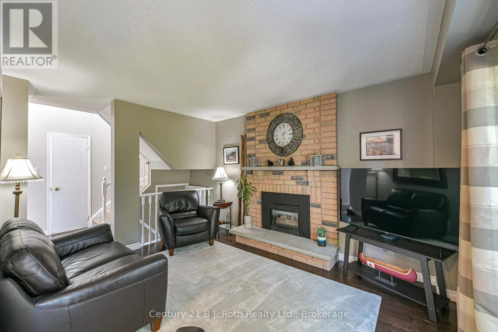 34 BRANDON CRESCENT