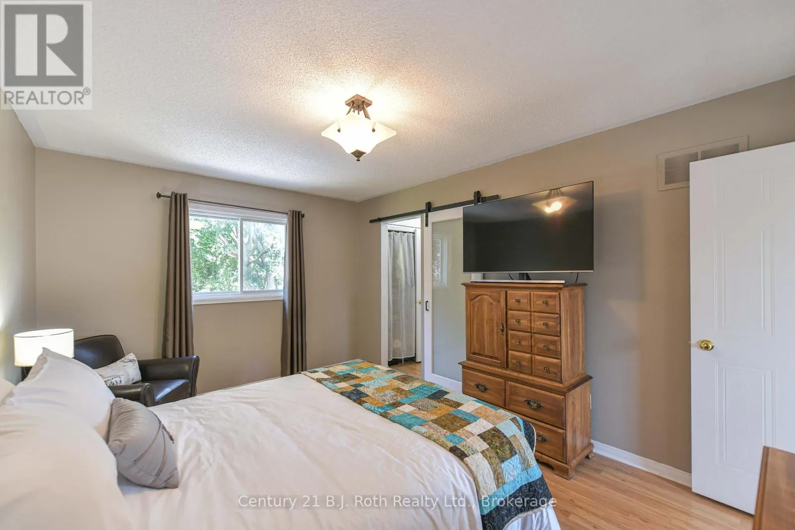 34 BRANDON CRESCENT