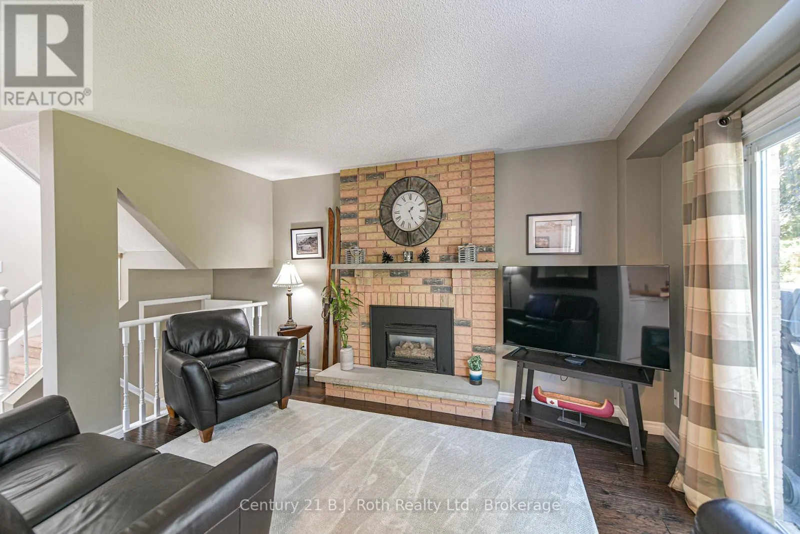 34 BRANDON CRESCENT