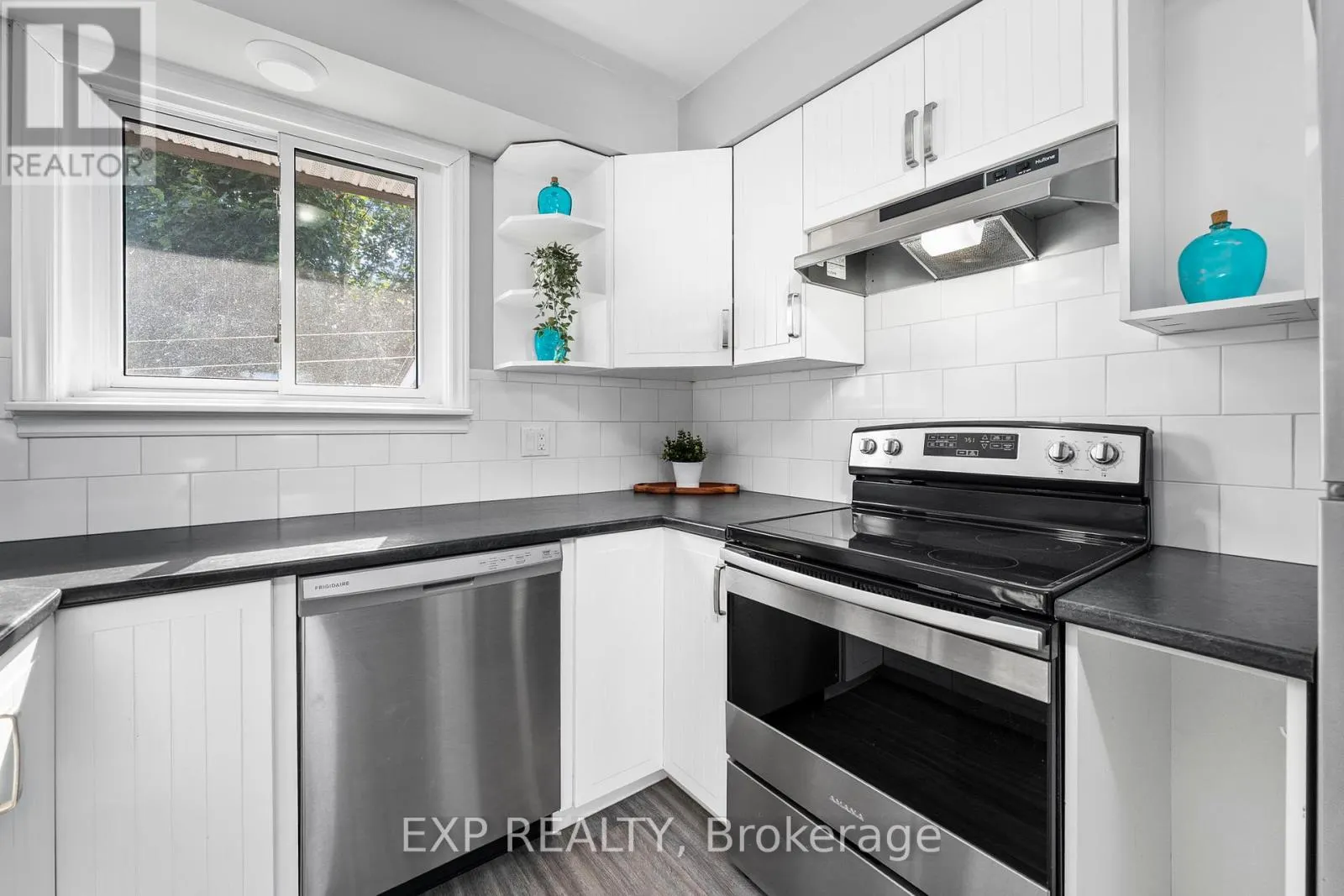 143 WESTMOUNT DRIVE N