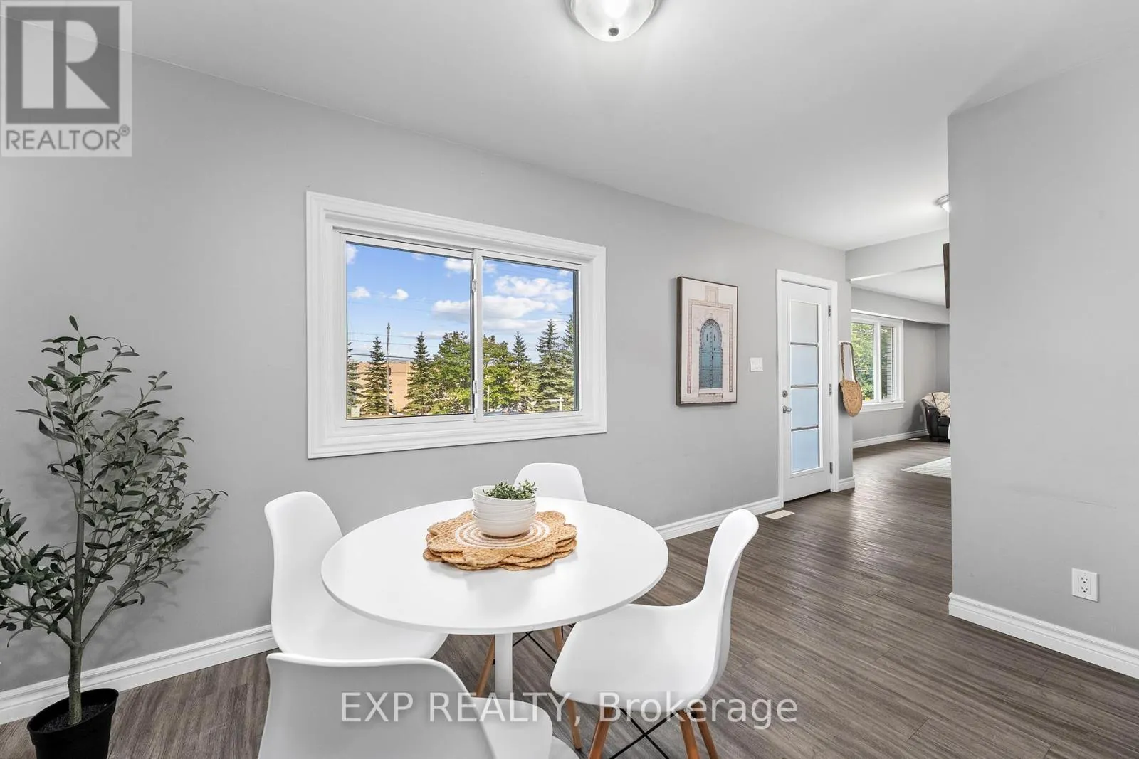 143 WESTMOUNT DRIVE N