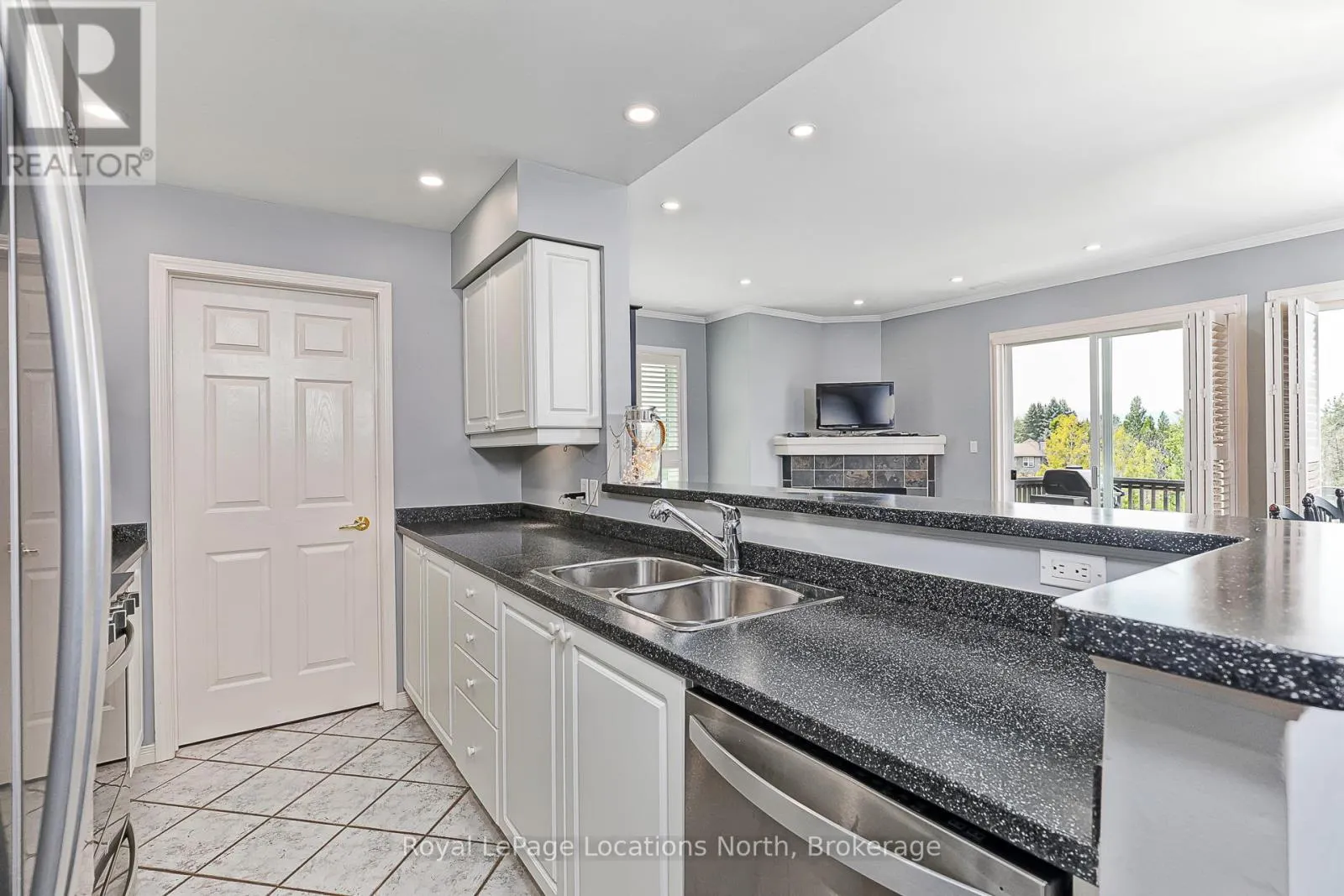 638 JOHNSTON PARK AVENUE