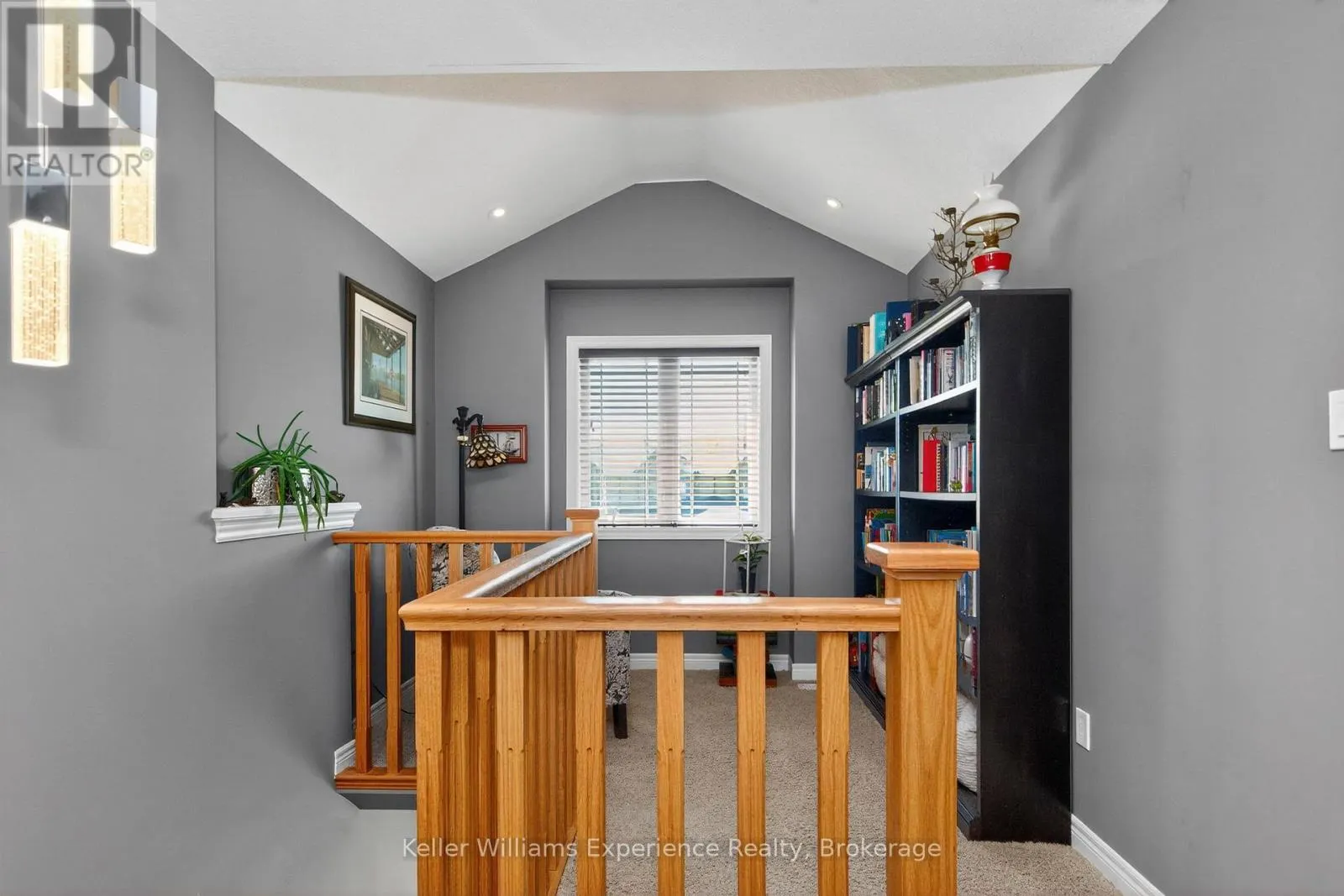 984 COOK DRIVE