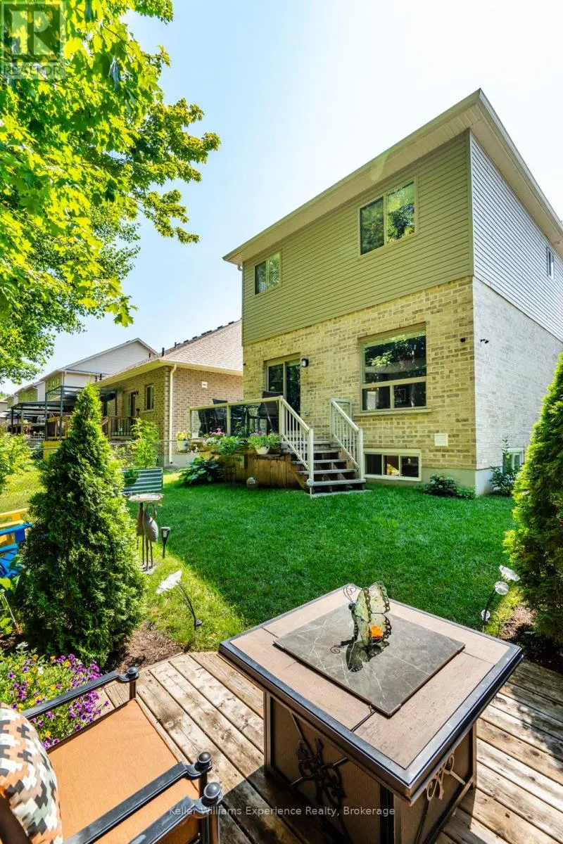 984 COOK DRIVE