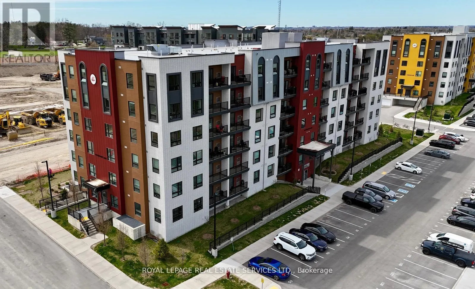 211 - 10 CULINARY LANE