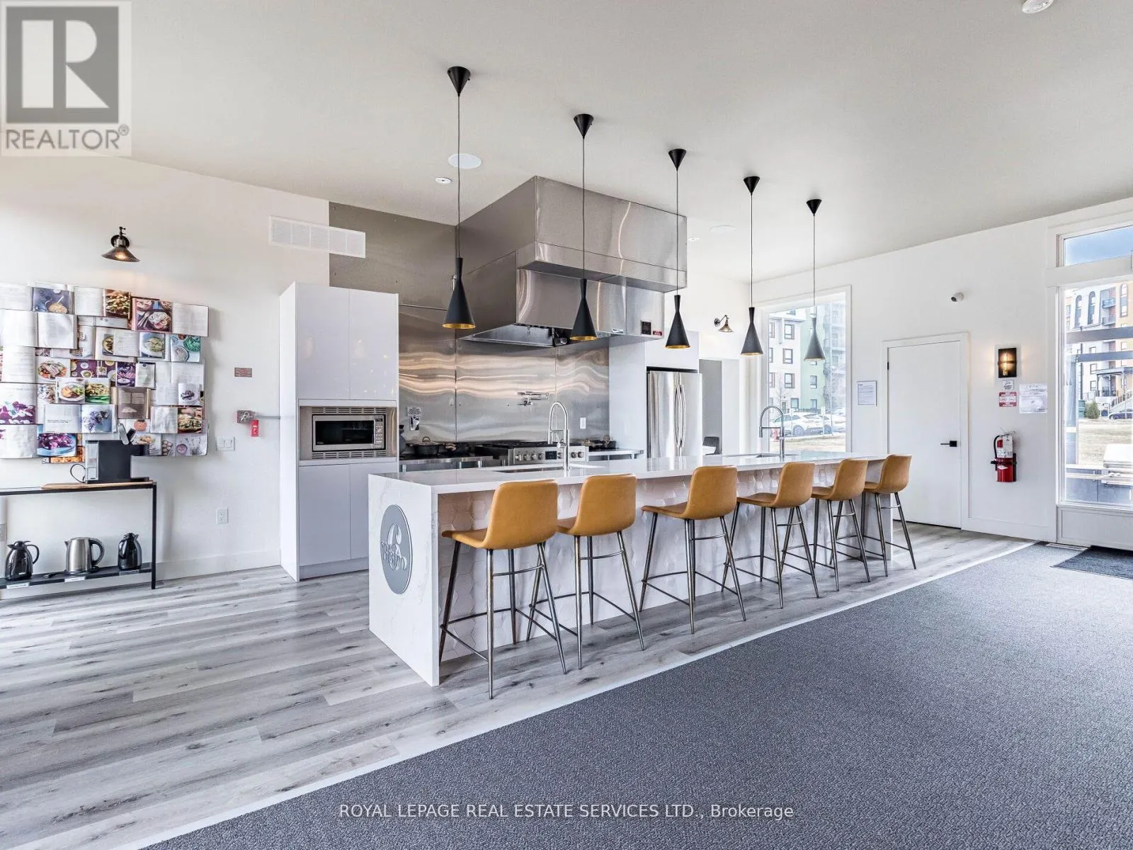 211 - 10 CULINARY LANE