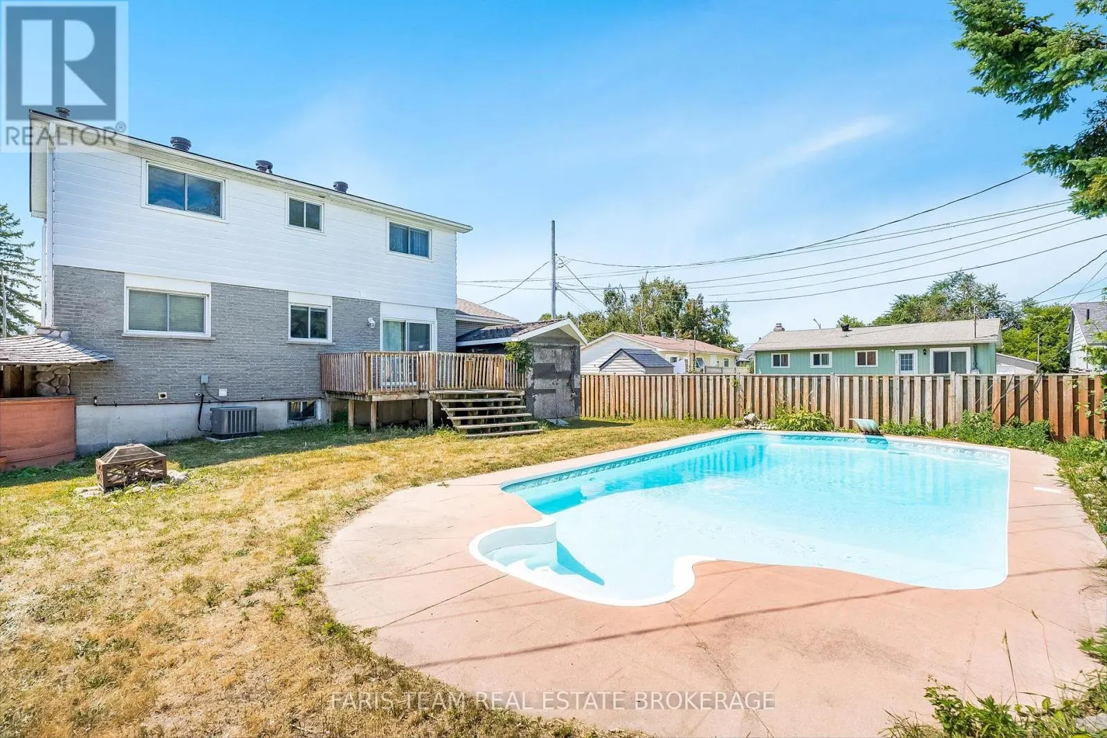 368 LESLIE AVENUE