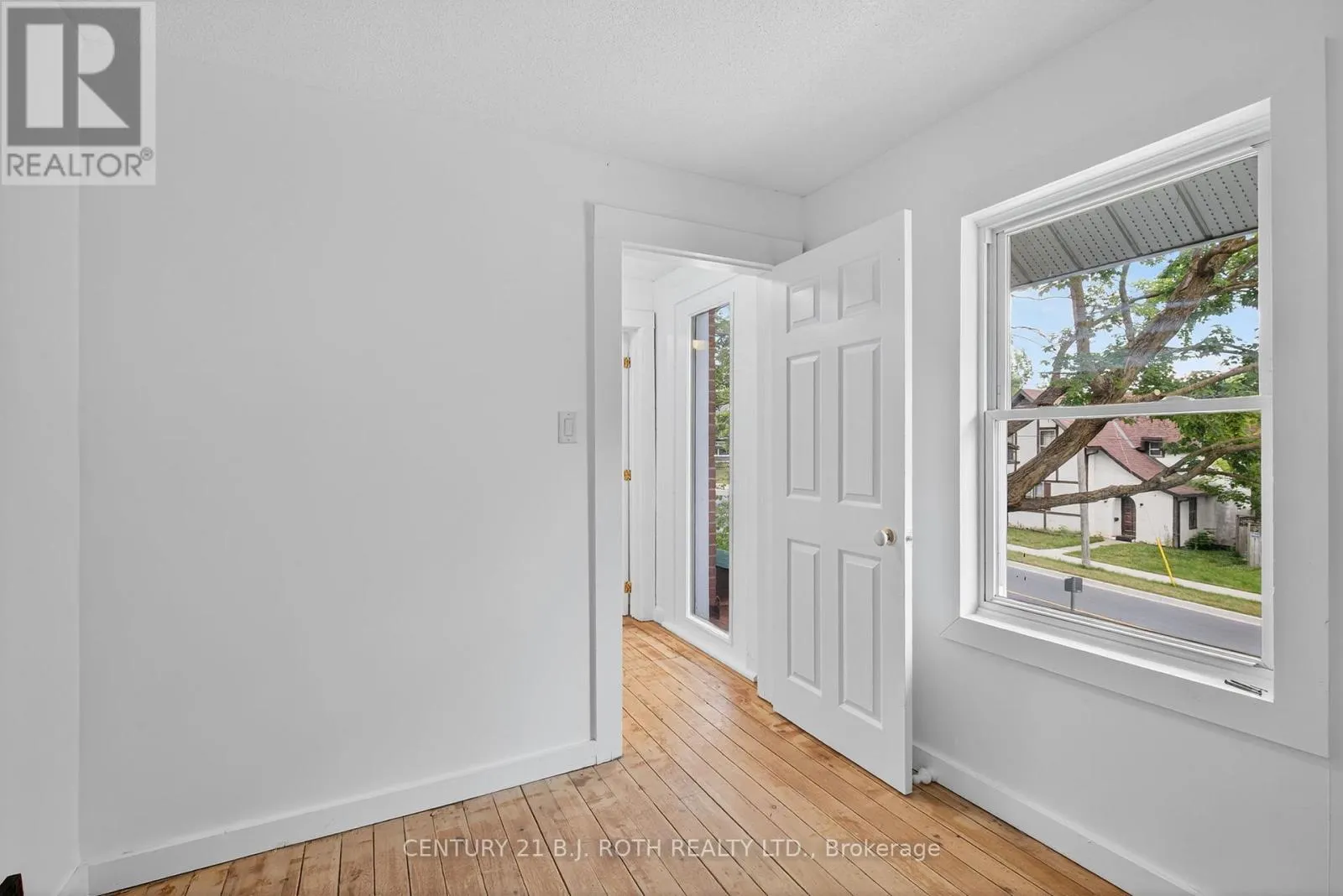 153 LACLIE STREET