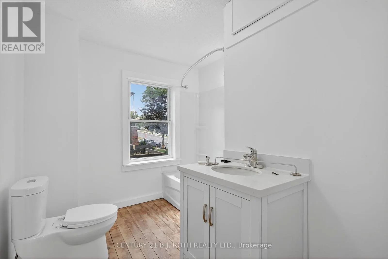 153 LACLIE STREET