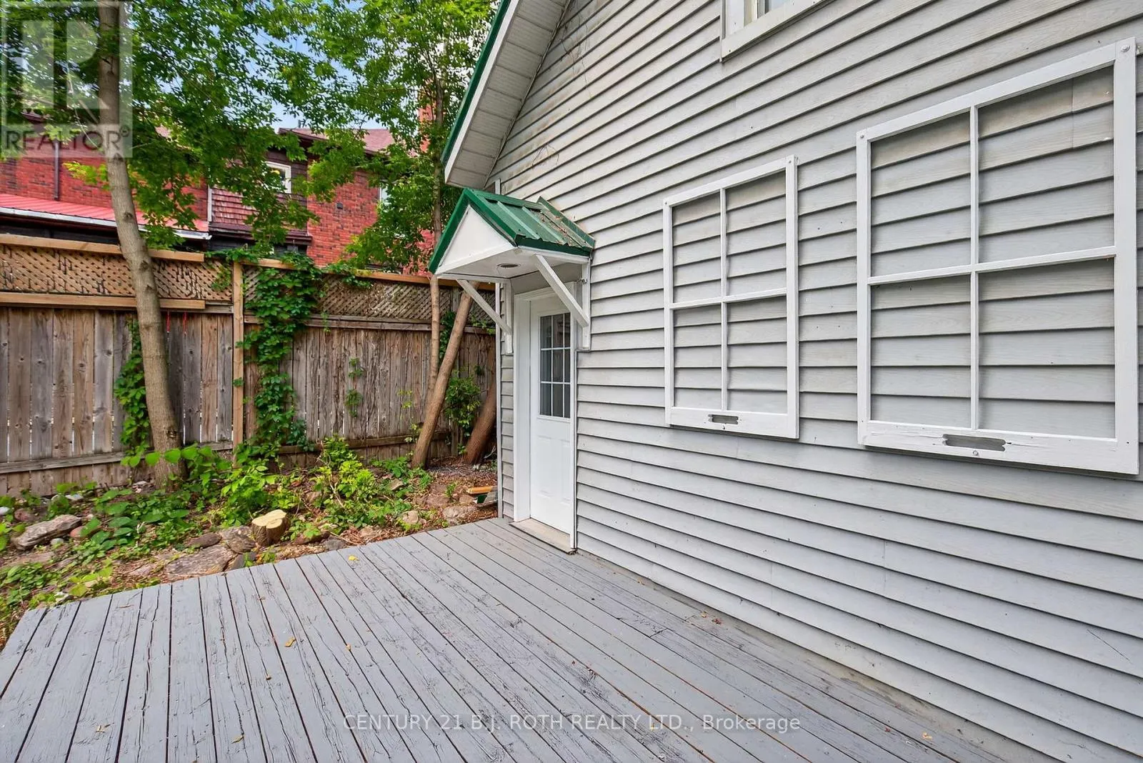 153 LACLIE STREET