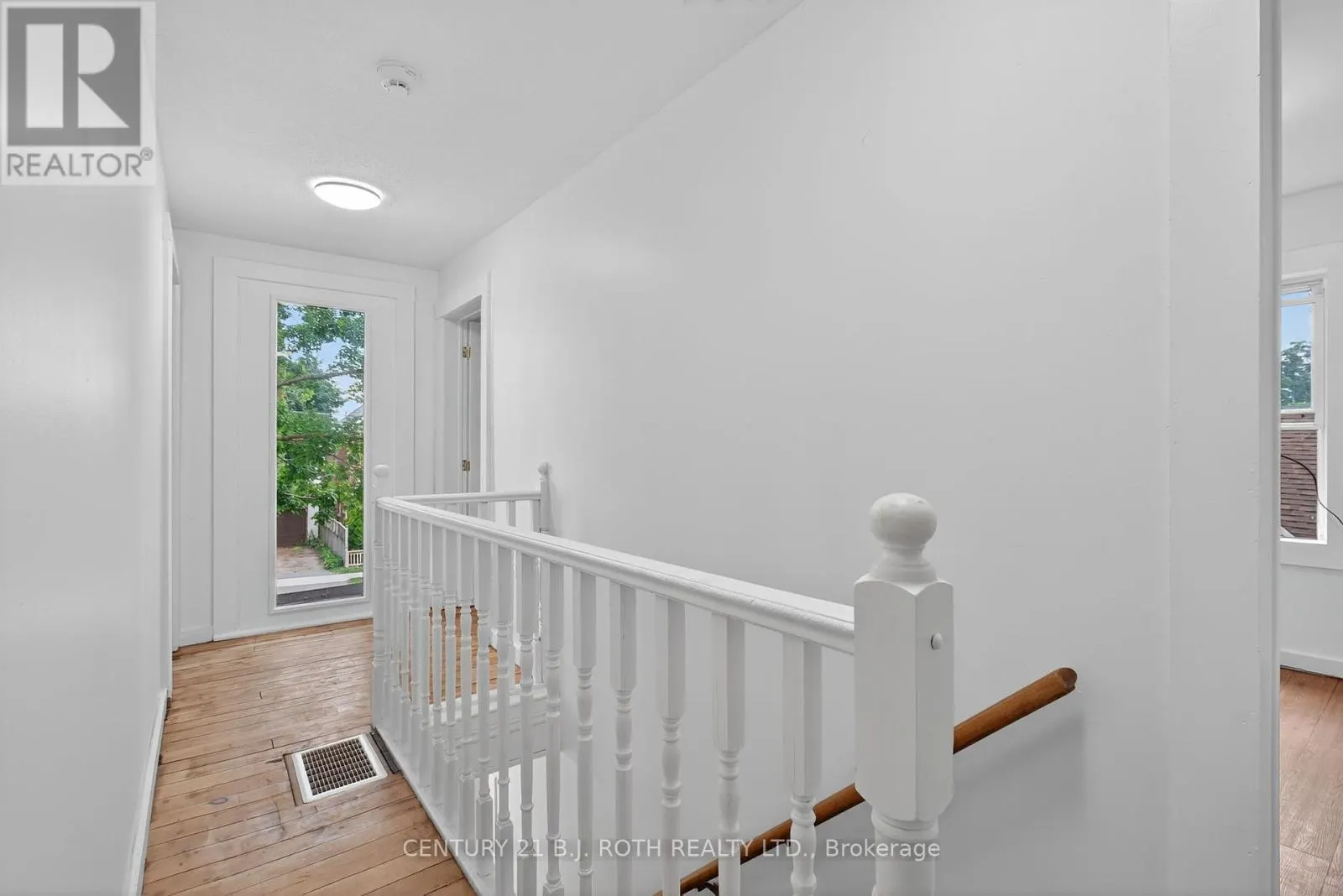 153 LACLIE STREET