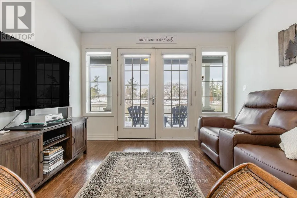 3 - 64 RIVER ROAD E, #3