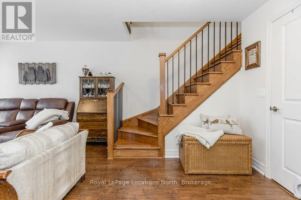 3 - 64 RIVER ROAD E, #3
