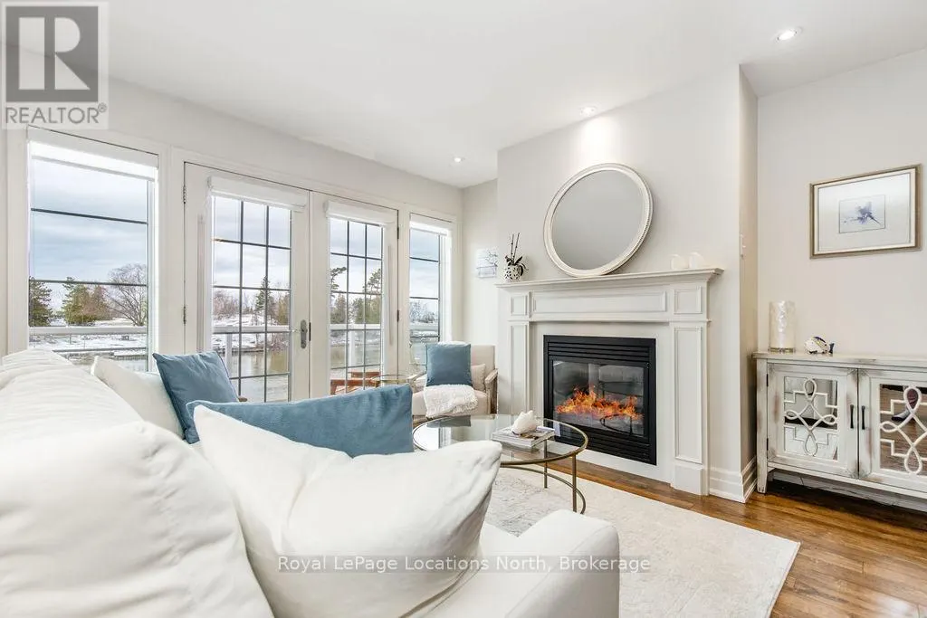 3 - 64 RIVER ROAD E, #3