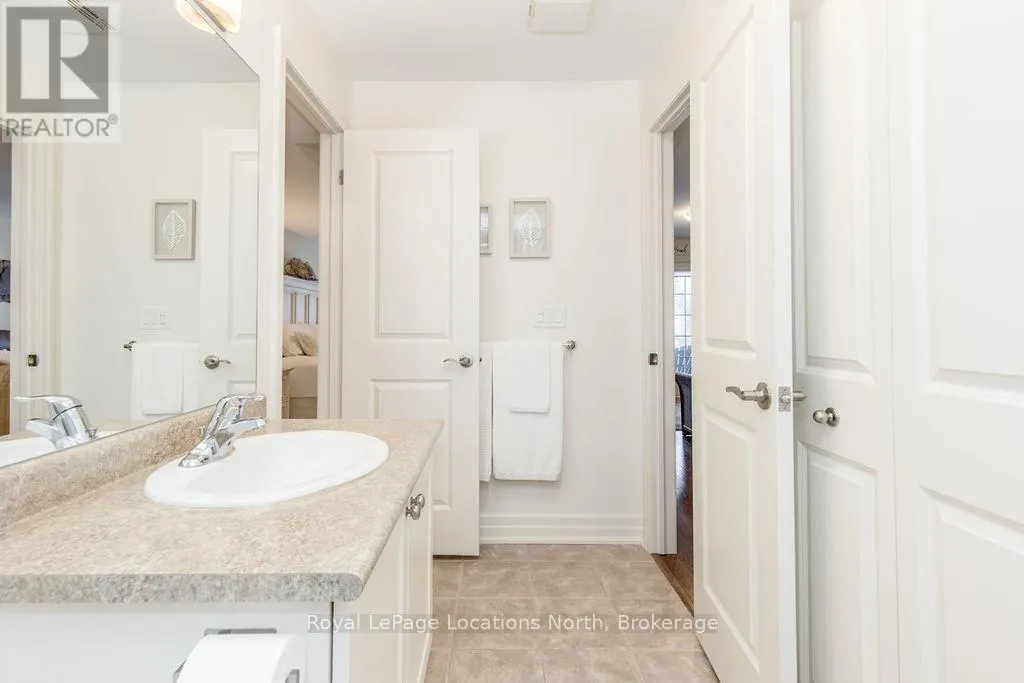 3 - 64 RIVER ROAD E, #3