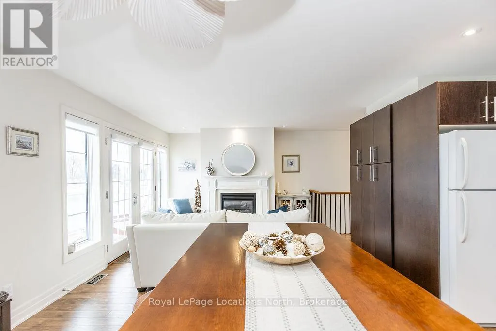 3 - 64 RIVER ROAD E, #3