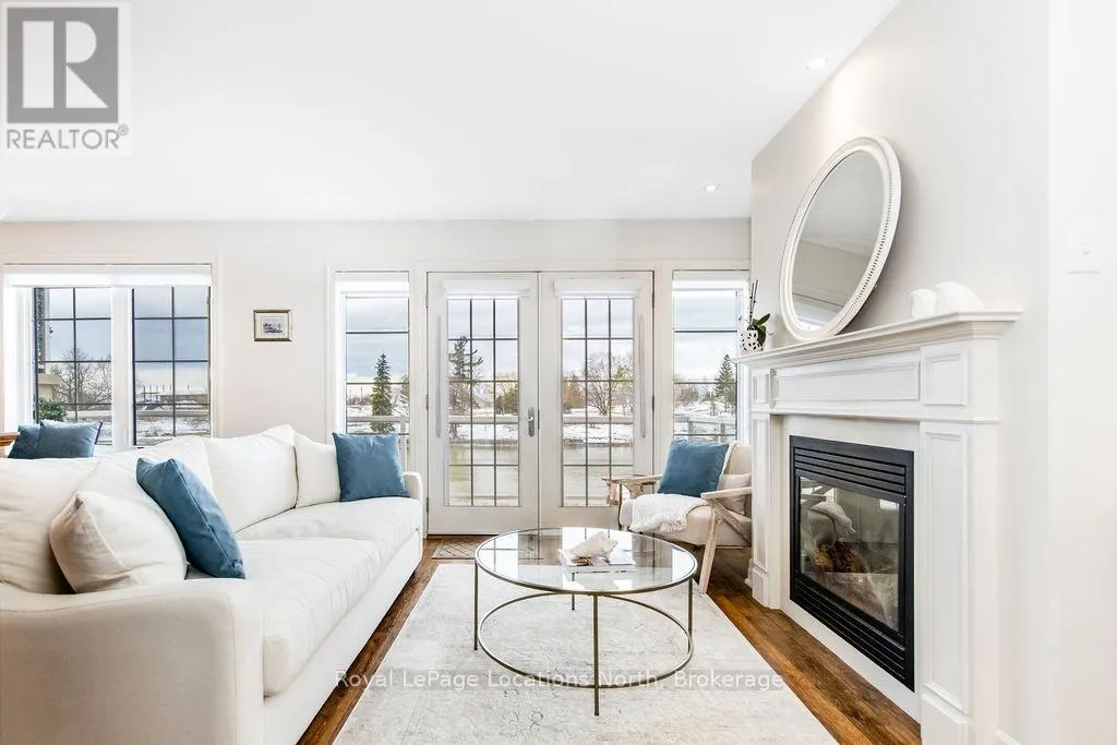3 - 64 RIVER ROAD E, #3