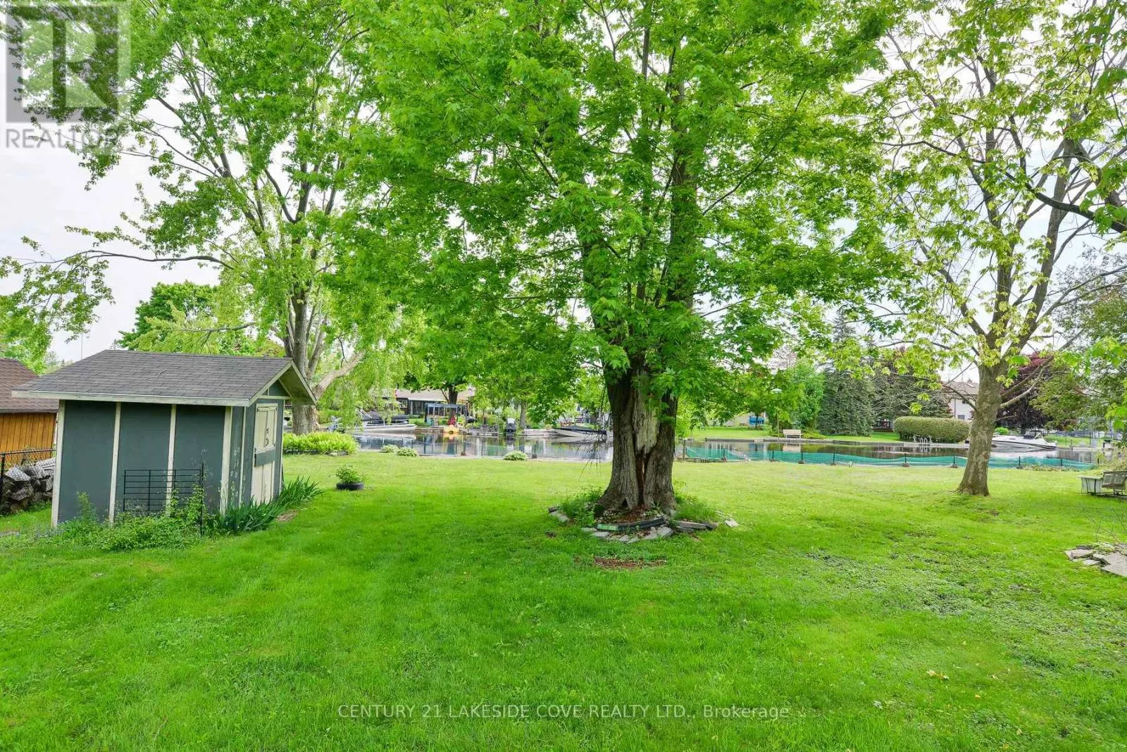 9 PINETREE COURT