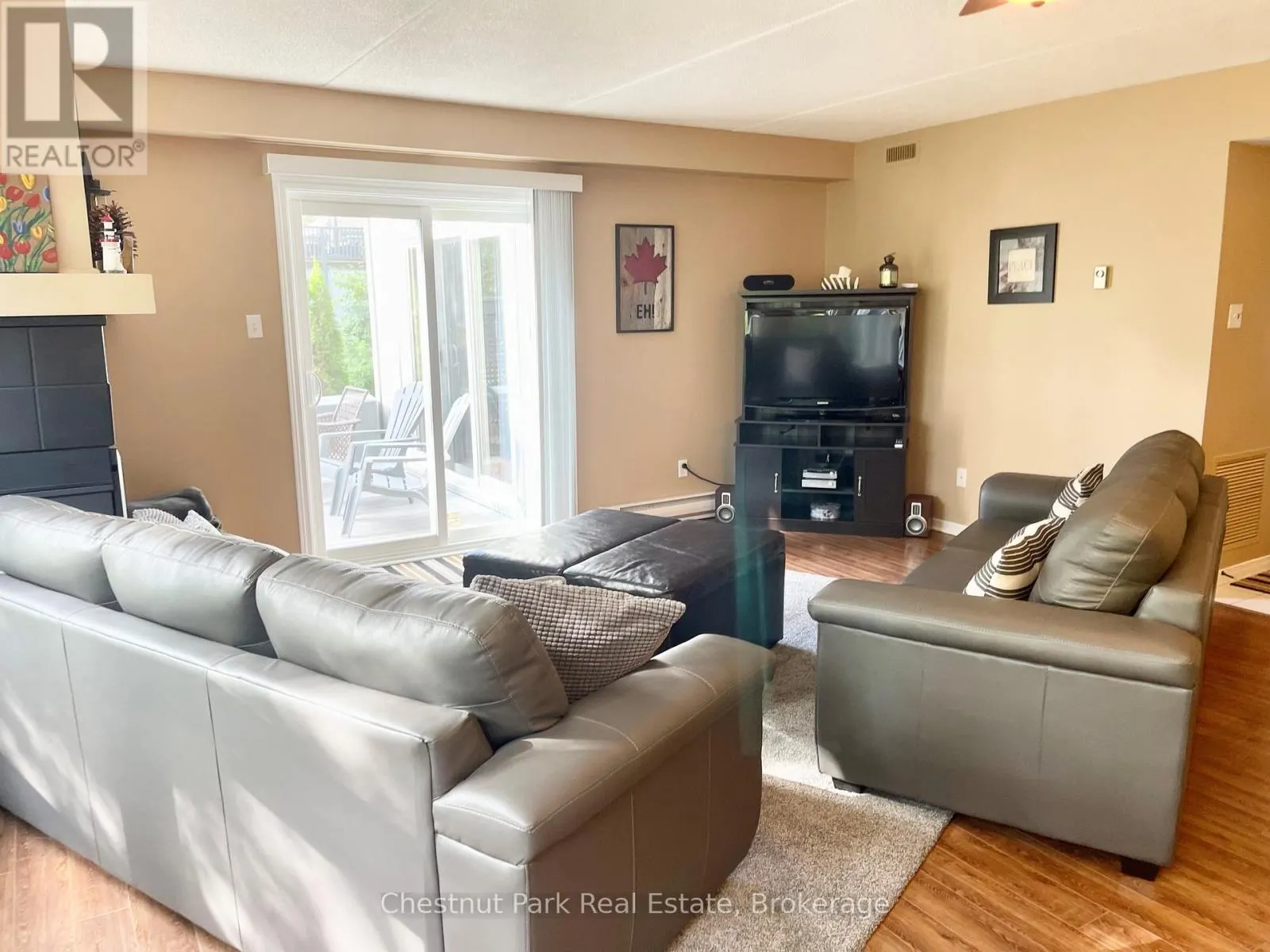 812 SUNCREST CIRCLE