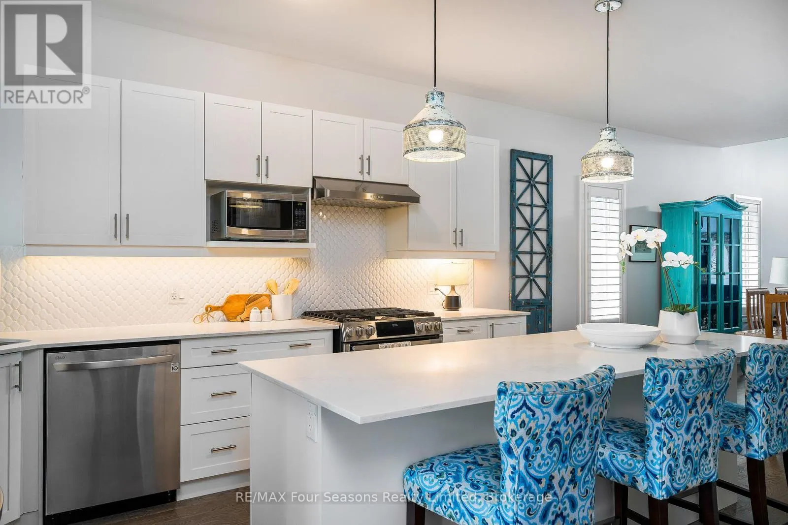 30 KARI CRESCENT