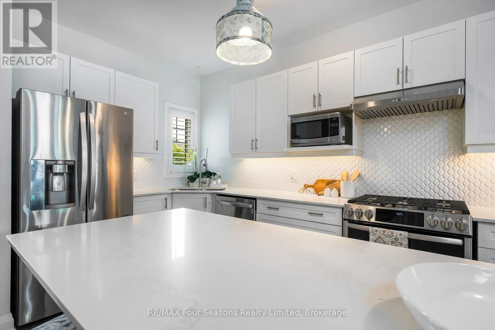 30 KARI CRESCENT