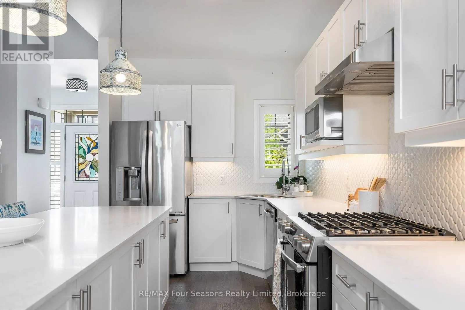 30 KARI CRESCENT