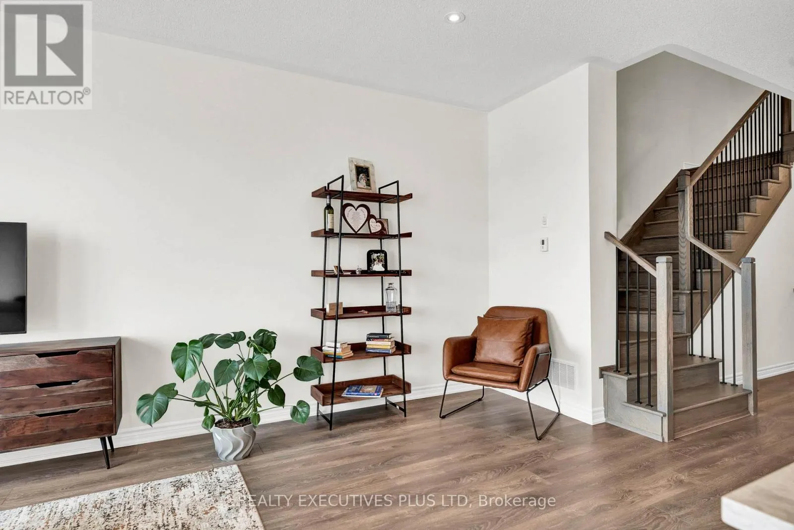 147 GREER STREET