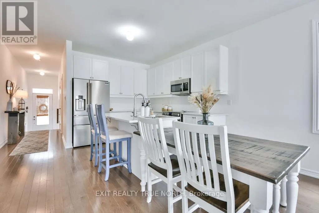592 BAYPORT BOULEVARD